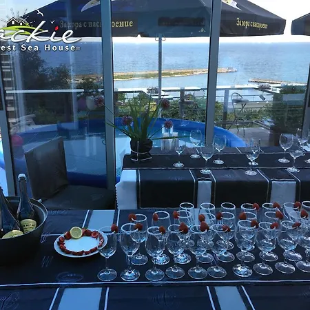 Jackie Pensjonat Złote Piaski