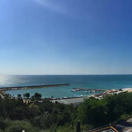 Jackie Pensjonat Złote Piaski