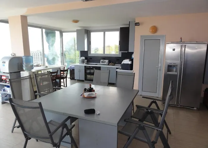 Къща за гости Jackie Златни пясъци