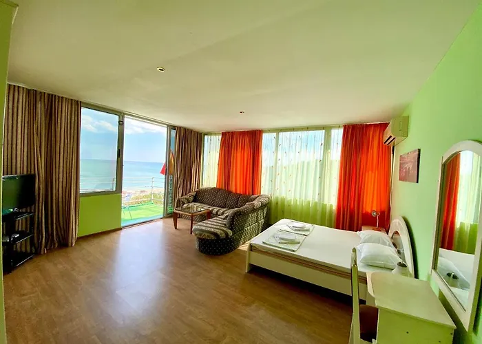 Jackie 4* גולדן סנדס