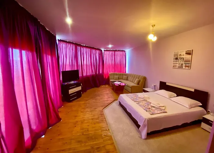 Jackie Къща за гости 4*