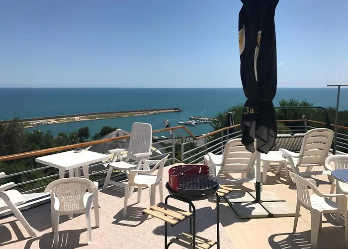 Jackie גולדן סנדס