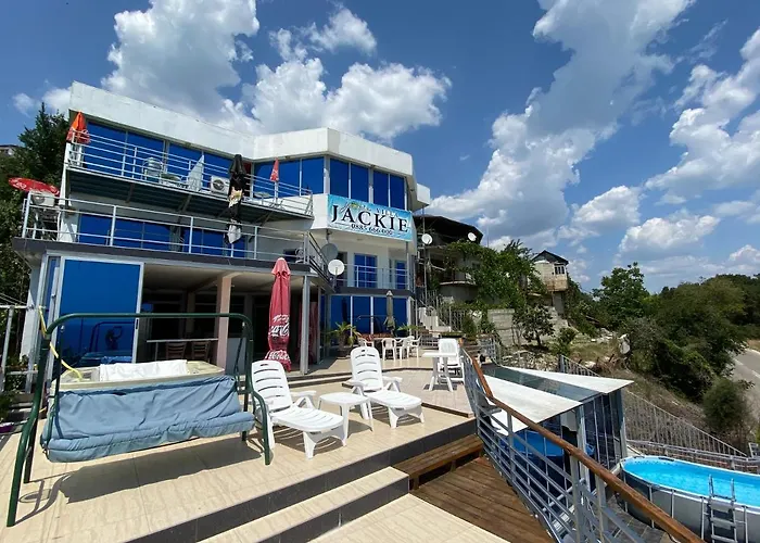 Къща за гости Jackie Златни пясъци