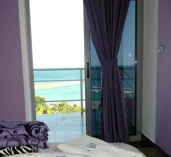 Jackie Къща за гости Златни пясъци