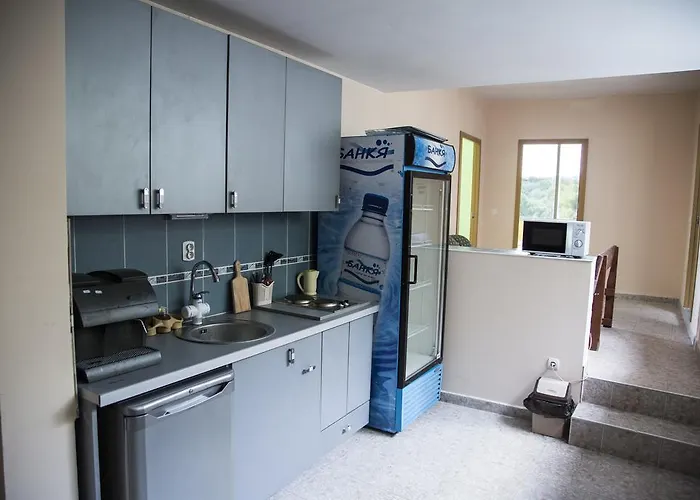 בית הארחה Jackie 4*